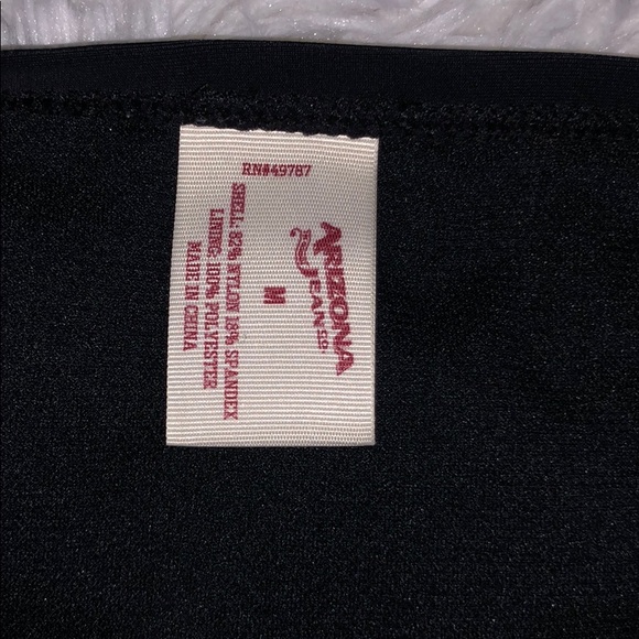 Bikini Set - Picture 4 of 9